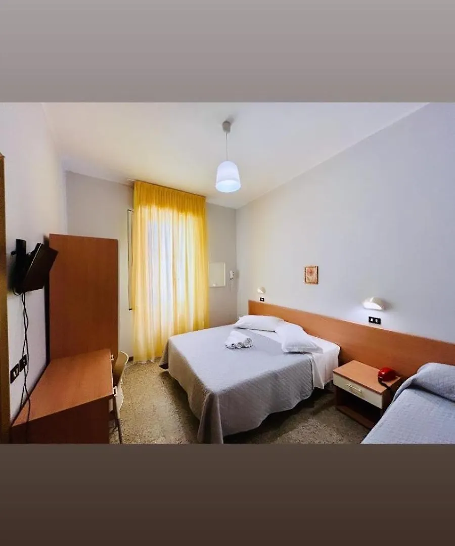 Hotel La Pergola بيلاريا-إيجيا مارينا